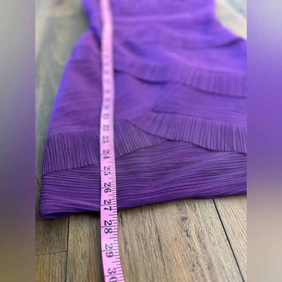 BCBGMaxAzria Jorie in Dark Orchid Ruched Strapless Cocktail Mini Dress Y2K Sz 6 - Picture 9 of 12